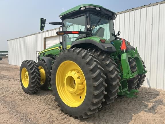 Image of John Deere 8R 370 equipment image 2