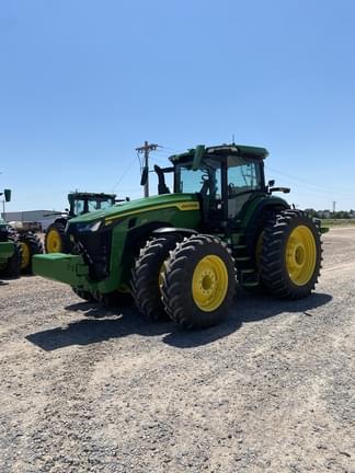 Image of John Deere 8R 370 equipment image 2