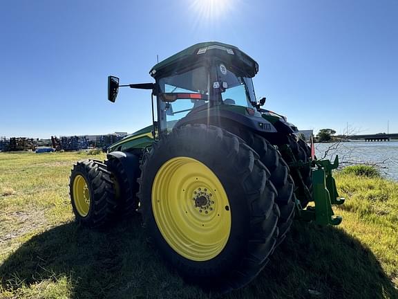 Image of John Deere 8R 370 equipment image 1