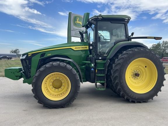 Image of John Deere 8R 370 equipment image 1