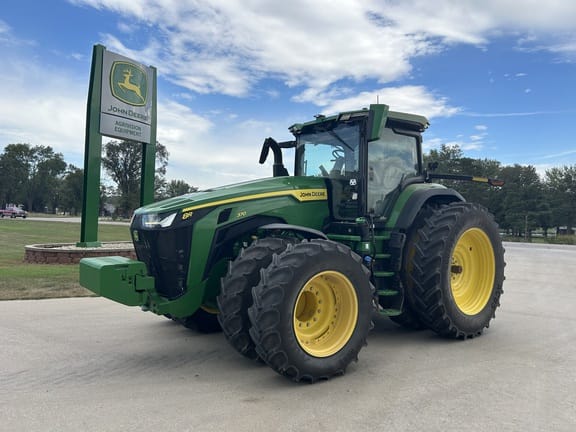 2023 John Deere 8R 370 Equipment Image0