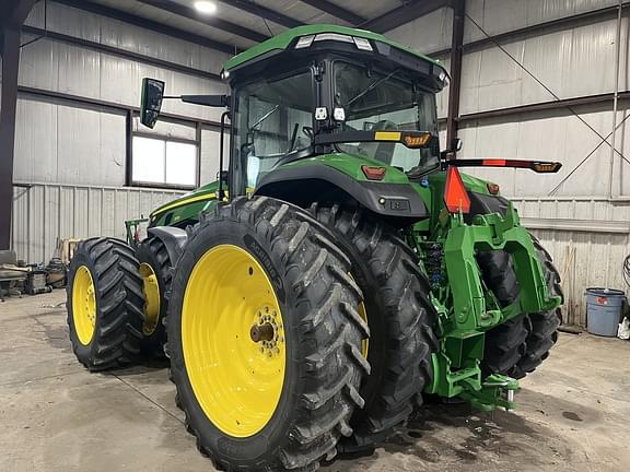 Image of John Deere 8R 370 equipment image 4