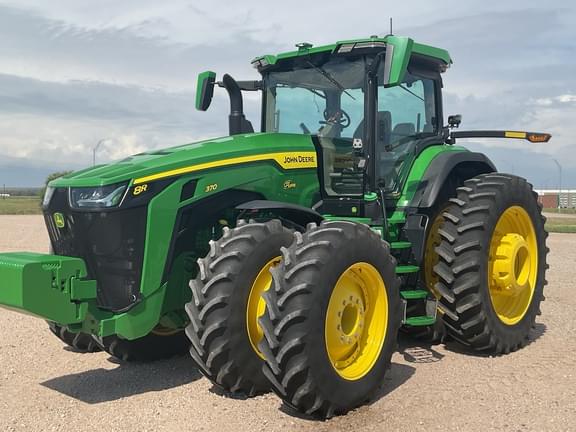 Image of John Deere 8R 370 equipment image 3