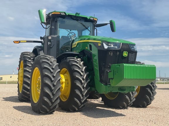 2023 John Deere 8R 370 Equipment Image0