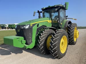 2023 John Deere 8R 370 Image