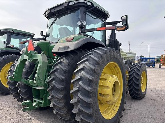 Image of John Deere 8R 370 equipment image 1