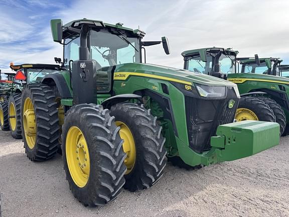 Image of John Deere 8R 370 equipment image 2