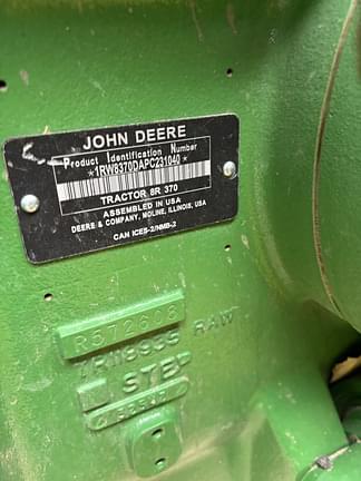 Image of John Deere 8R 370 equipment image 4