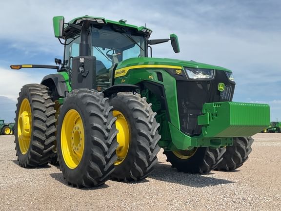 2023 John Deere 8R 370 Equipment Image0