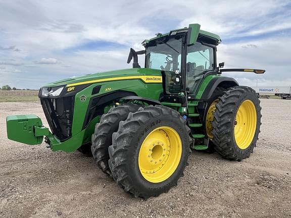 Image of John Deere 8R 370 equipment image 3