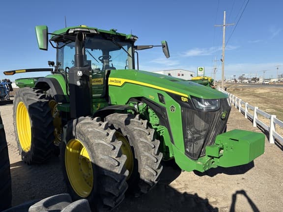 Image of John Deere 8R 370 equipment image 3