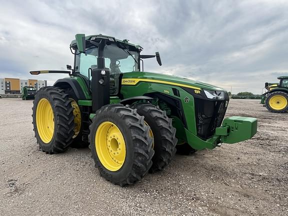Image of John Deere 8R 370 equipment image 4