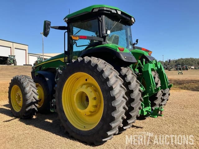 Image of John Deere 8R 370 equipment image 2