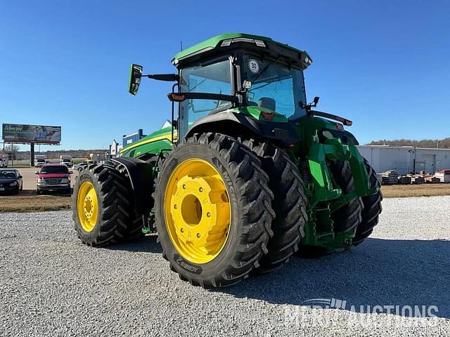 Image of John Deere 8R 370 equipment image 2