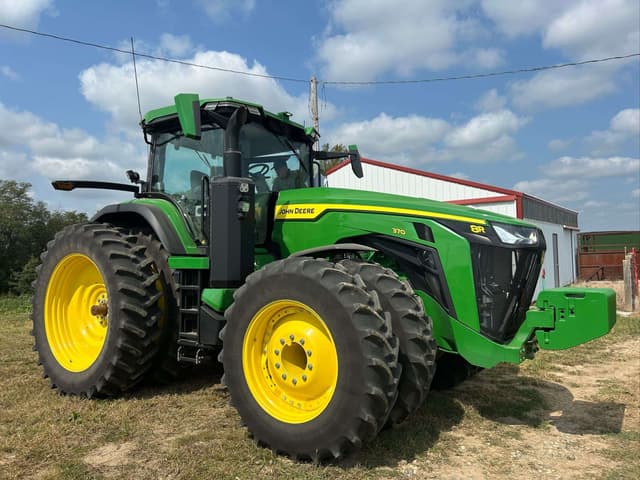 Image of John Deere 8R 370 equipment image 4