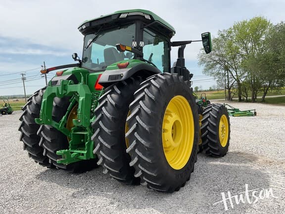 Image of John Deere 8R 410 equipment image 2