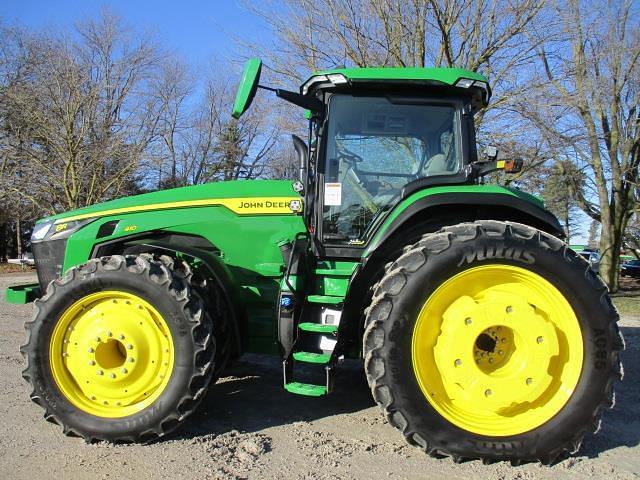 Image of John Deere 8R 410 equipment image 2