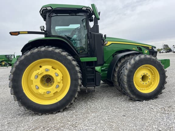 Image of John Deere 8R 410 equipment image 2