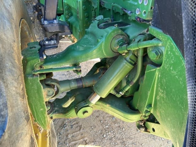 Image of John Deere 8R 410 equipment image 2