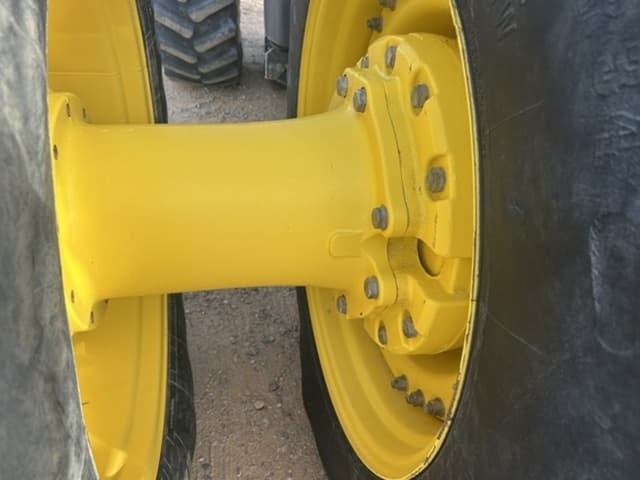 Image of John Deere 8R 410 equipment image 2