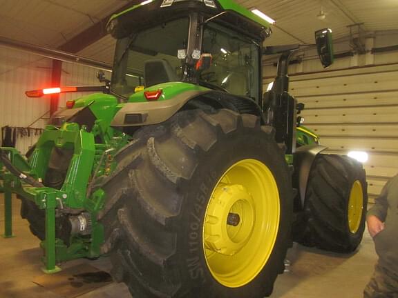 Image of John Deere 8R 410 equipment image 2