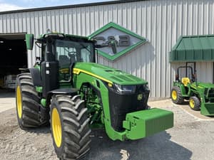 2023 John Deere 8R 410 Image