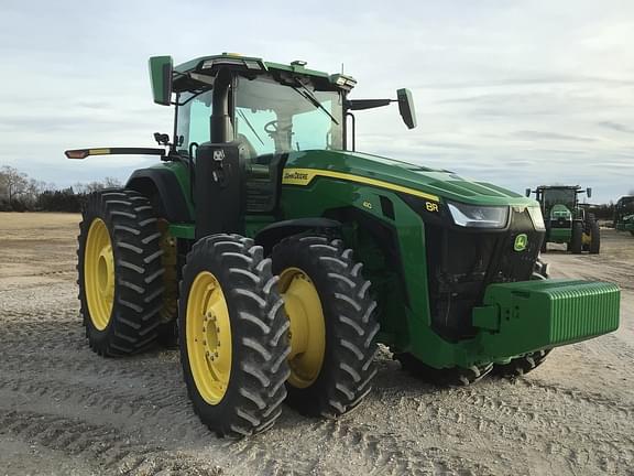 Image of John Deere 8R 410 equipment image 2