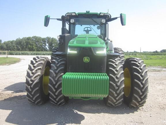 Image of John Deere 8R 410 equipment image 2