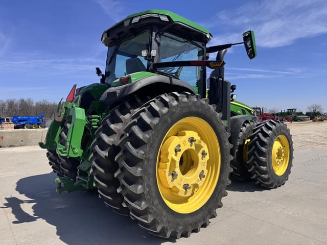 Image of John Deere 8R 410 equipment image 4