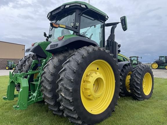 Image of John Deere 8R 410 equipment image 4