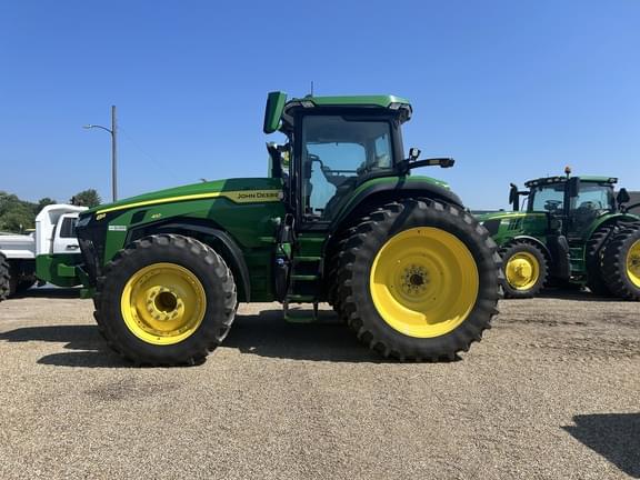 Image of John Deere 8R 410 equipment image 4