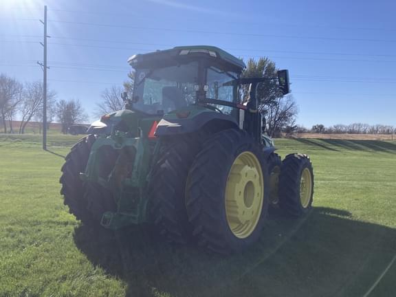 Image of John Deere 8R 410 equipment image 4