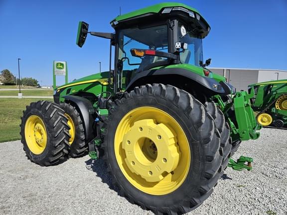 Image of John Deere 8R 410 equipment image 2