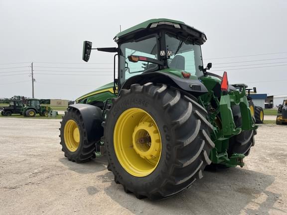 Image of John Deere 8R 410 equipment image 4