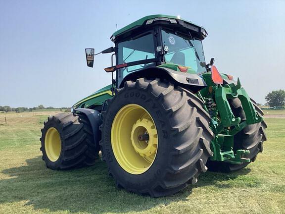 Image of John Deere 8R 410 equipment image 2