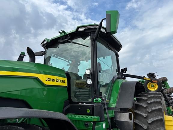 Image of John Deere 8R 410 equipment image 4