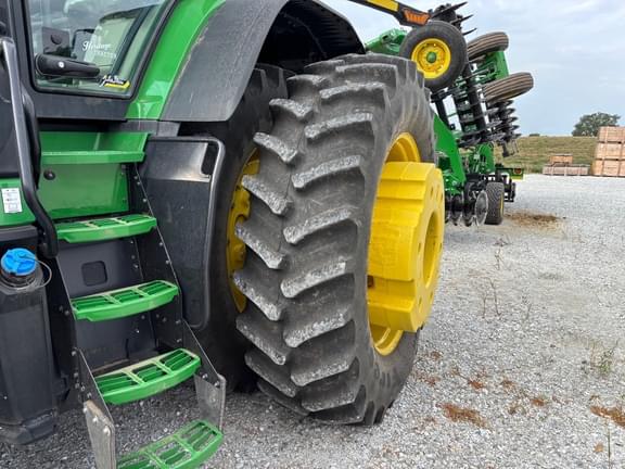 Image of John Deere 8R 410 equipment image 3