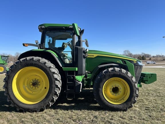 Image of John Deere 8R 410 equipment image 4
