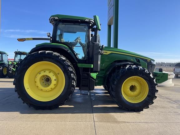 Image of John Deere 8R 410 equipment image 2