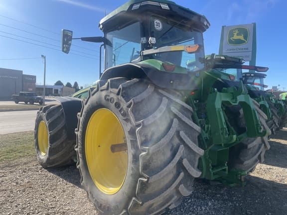 Image of John Deere 8R 410 equipment image 2