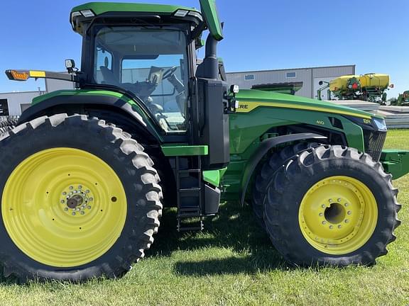 Image of John Deere 8R 410 equipment image 2