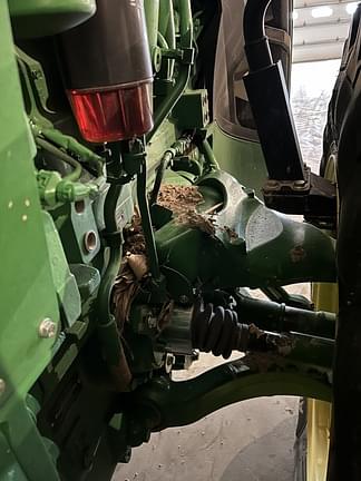 Image of John Deere 8R 410 equipment image 2