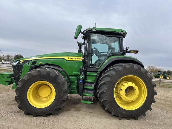 Image of John Deere 8R 410 equipment image 3