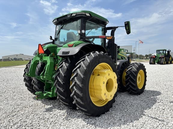 Image of John Deere 8R 410 equipment image 4