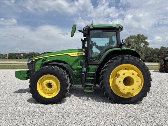 Image of John Deere 8R 410 equipment image 1