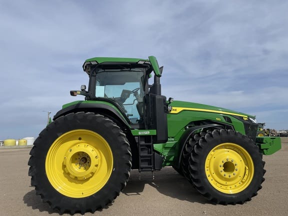 2023 John Deere 8R 410 Equipment Image0