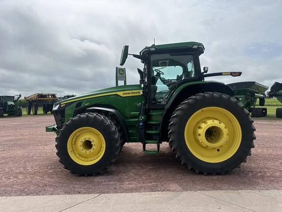 Image of John Deere 8R 410 equipment image 4