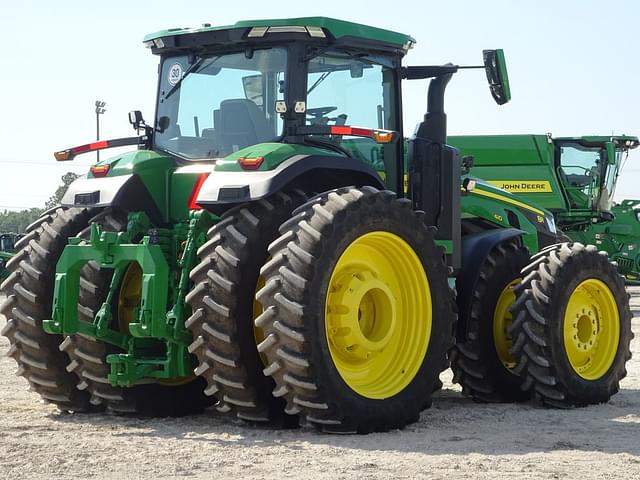 Image of John Deere 8R 410 equipment image 4