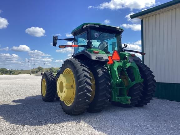 Image of John Deere 8R 410 equipment image 4