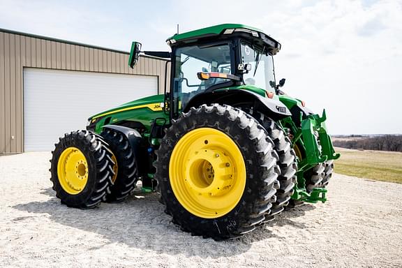 Image of John Deere 8R 410 equipment image 2